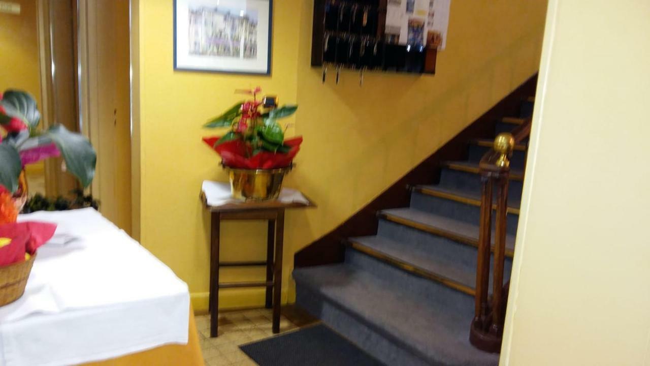 Hotel Saint Vincent Bagnères-de-Bigorre Dış mekan fotoğraf